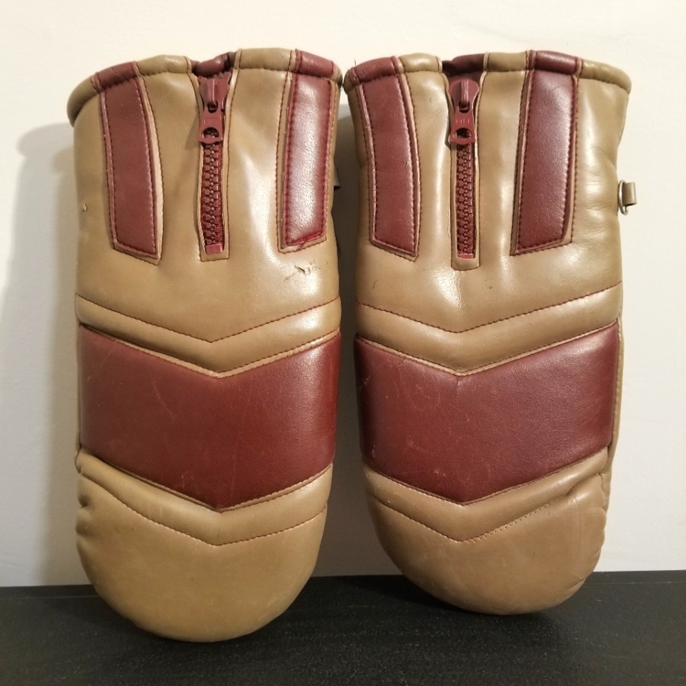 VINTAGE GLOVES MITTENS BLACK SHEEP RETRO 70'S FAUX LEATHER 80'S VTG CHRISTMAS